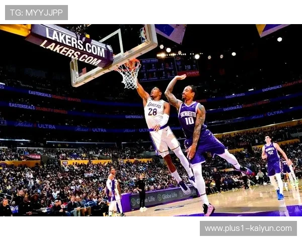 湖人客场胜太阳 雷迪克与詹姆斯罚球顺序分歧引关注