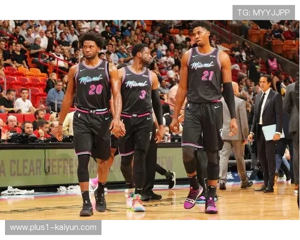 东部三队胜场差仅2.5场 季后赛对阵策略受关注