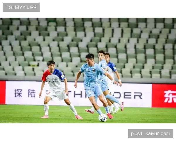 新鹏城中场控制力提升 阿代米奥乌苏增强进攻创造力